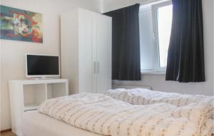 Awesome Home In Vlagtwedde With Wifi