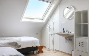 2 Bedroom Nice Home In Damme