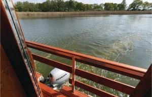 Stunning Ship In Radewege With Kitchen