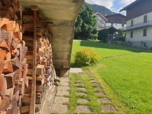 Chalet cosy pour 2-3 pers. avec jardin au cœur du village, à 5 min du ski et proche des commerces - FR-1-342-274