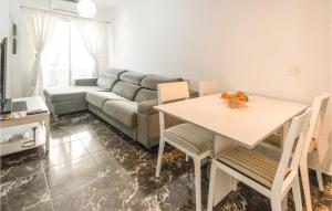 Stunning Apartment In Torrevieja