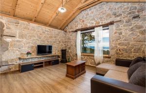 Amazing Home In Veprinac 