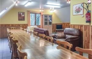 6 Bedroom Beautiful Home In Dirbach