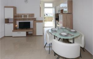 Nice Apartment In Solin With Wifi And Outdoor Swimming Pool