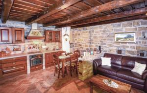 2 Bedroom Nice Home In Smarje 