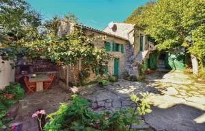 2 Bedroom Nice Home In Smarje - Gračišče