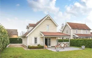 3 Bedroom Cozy Home In Wemeldinge - 韦默尔丁厄