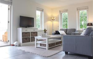 3 Bedroom Cozy Home In Wemeldinge