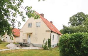 Nice Home In Tomelilla With Kitchen