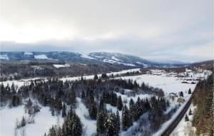 3 Bedroom Lovely Home In Sysslebäck