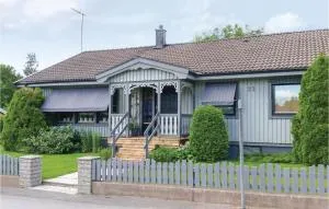 3 Bedroom Cozy Home In Vimmerby - 维默比