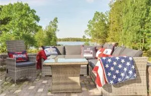 4 Bedroom Cozy Home In Rockneby - Ugglerum