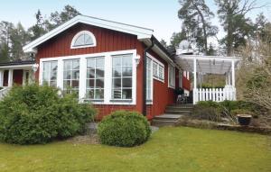 Lovely Home In Saltsjö-Boo With Sauna