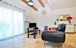 Maisons de vacances Awesome home in Comps with WiFi, 3 Bedrooms and Outdoor swimming pool : photos des chambres