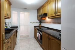 Puerto Romano Vistas al Mar 6 Pax by costablancarent