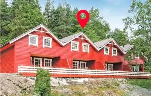 3 Bedroom Beautiful Home In Hatlestrand - Ølve