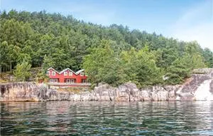 Beautiful Home In Hatlestrand - Hamarhaug