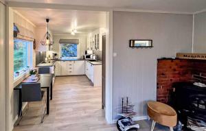 5 Bedroom Awesome Home In Etne