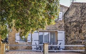 Gorgeous Home In Vénéjan With Kitchen