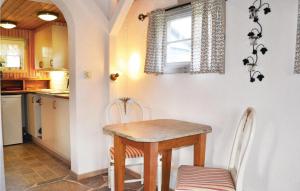 Stunning Home In Lärbro With Wifi