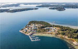 Cozy Apartment In Svanesund With Wifi