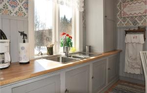 Three-Bedroom Holiday Home In Eksharad