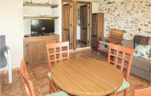 Lovely Home In Aldeanue De La Sierra