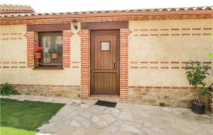 Lovely Home In Aldeanue De La Sierra