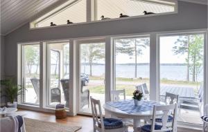 Awesome Home In Timmernabben With Wifi