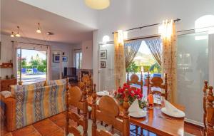 Cozy Home In Cómpeta With Wifi