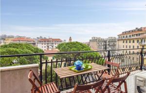 2 Bedroom Lovely Apartment In Chiavari