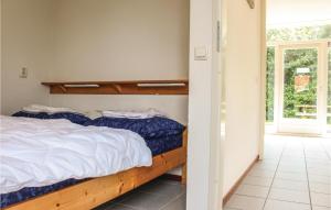 Gorgeous Home In Woudsend With Wifi