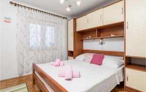 Stunning Apartment In Sveti Juraj With Wifi And 2 Bedrooms