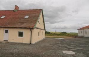 1 Bedroom Nice Home In Tomelilla