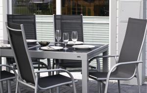 Beach Front Home In Zerpenschleuse