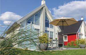 Beach Front Home In Zerpenschleuse