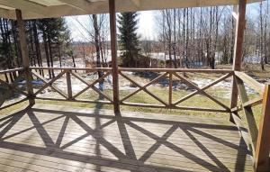 4 Bedroom Amazing Home In Vessigebro