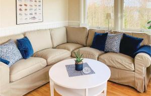 2 Bedroom Amazing Home In Bredaryd