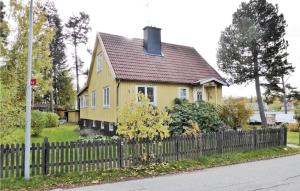 Lovely Home In Spånga With Kitchen