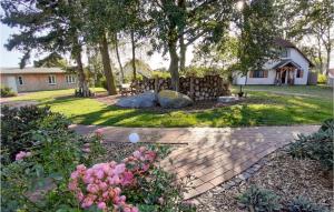 Beautiful Apartment In Fuhlendorf