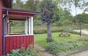 2 Bedroom Beautiful Home In Knäred