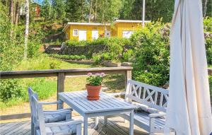 5 Bedroom Cozy Home In Bottnaryd