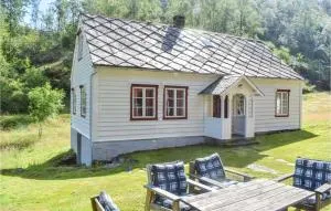 Holiday Home Nordtveitgrend Nedrevågen - Forebygdi