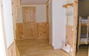 Beautiful Home In Fjällbacka With Sauna