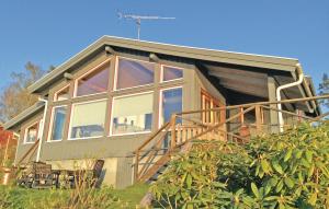 Beautiful Home In Smålandsstenar