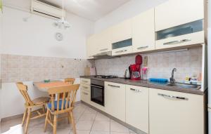 Nice Apartment In Lukovo Sugarje With 1 Bedrooms And Wifi