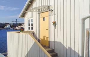 Beautiful Apartment In Skärhamn