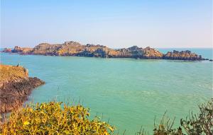 2 Bedroom Awesome Apartment In Antrain