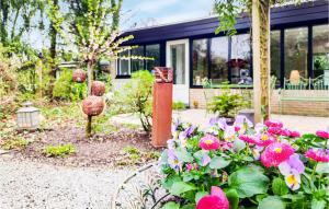 Beautiful Home In Rekem-Lanaken