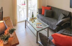 Stunning Apartment In Torrevieja